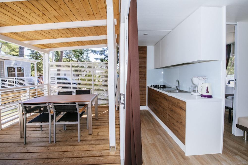Zaton Holiday Resort Mobile Homes Nin Eksteriør bilde